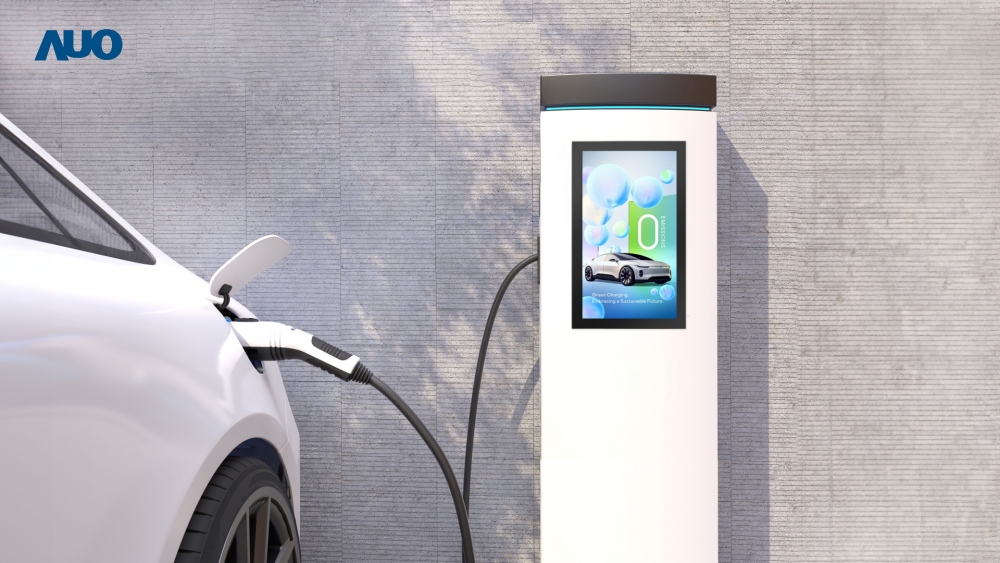 友達〝EVSE車用充電樁解決方案〞專為電動汽車充電樁設計，具有高亮度、克服戶外艱難環境的耐溫、耐紫外線等特性，並搭載散熱性及擴充性強的高效能工業電腦，可實現人機互動訴求，如資訊顯示、支付等應用